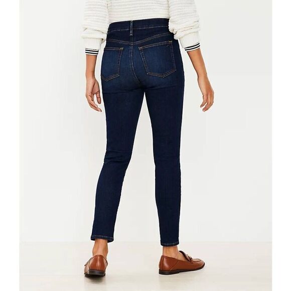 LOFT Women's Curvy High Rise Skinny Jeans in Classic Dark Indigo Wash size 8 / 2 - Picture 2 of 10